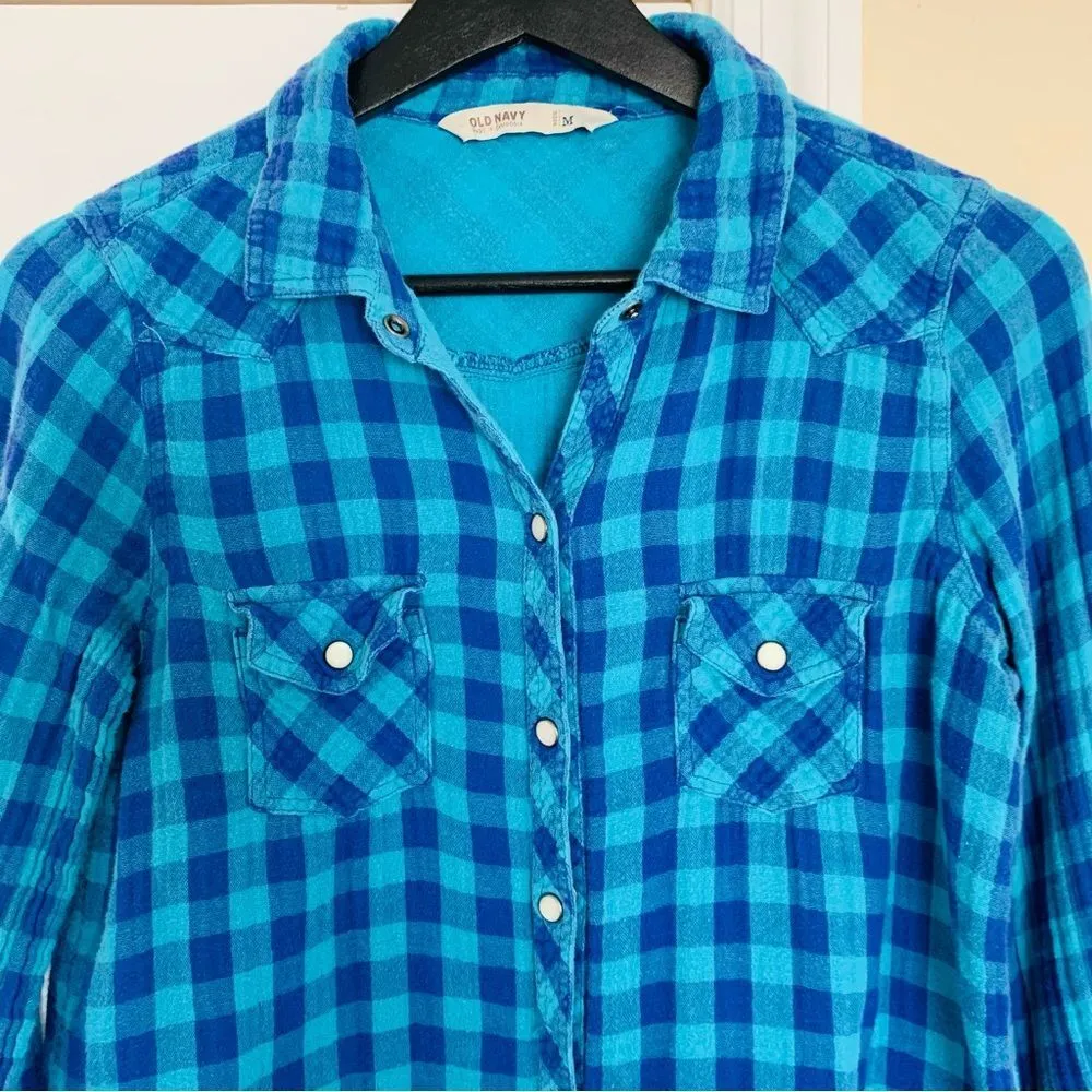 Old Navy Women’s Blue Plaid Flannel Long-Sleeve Pearl Button-Up Shirt | Size: M - Image 3