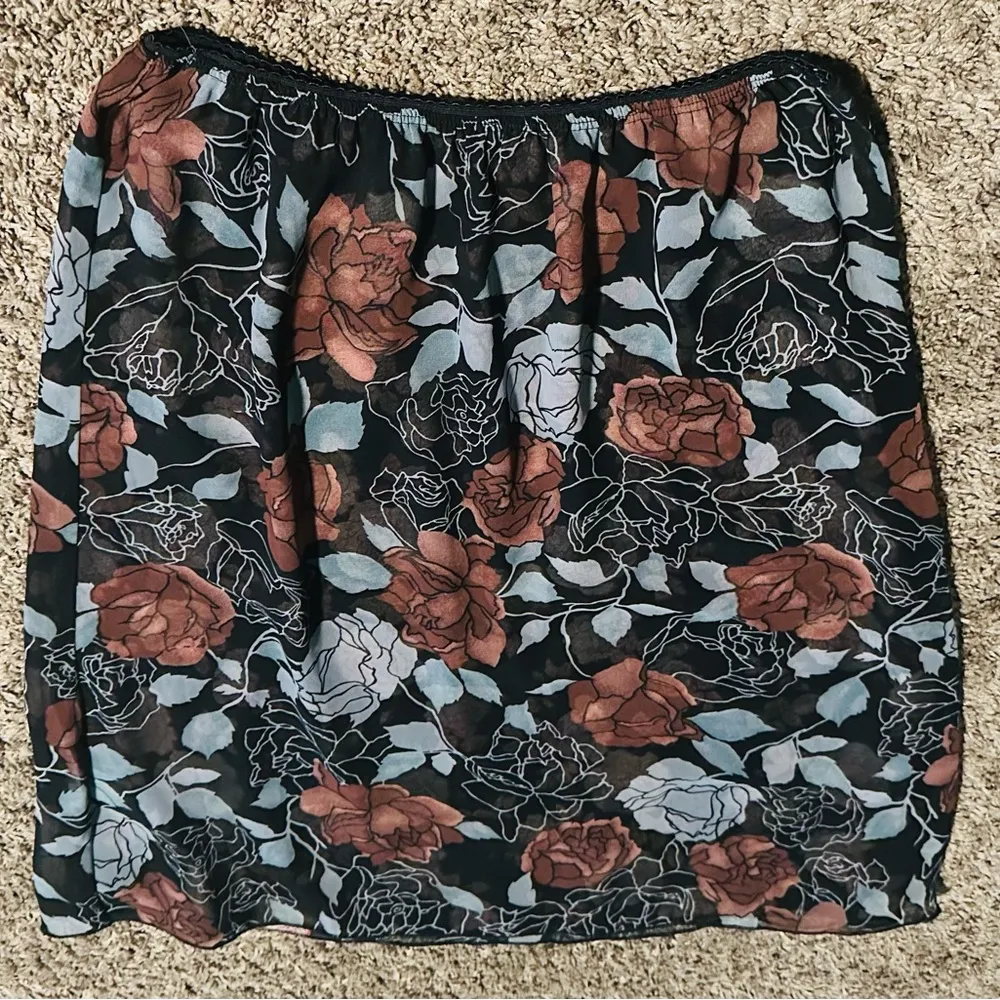 Sweet Lily Floral Black and Brown Women's Skirt Size M - Image 2