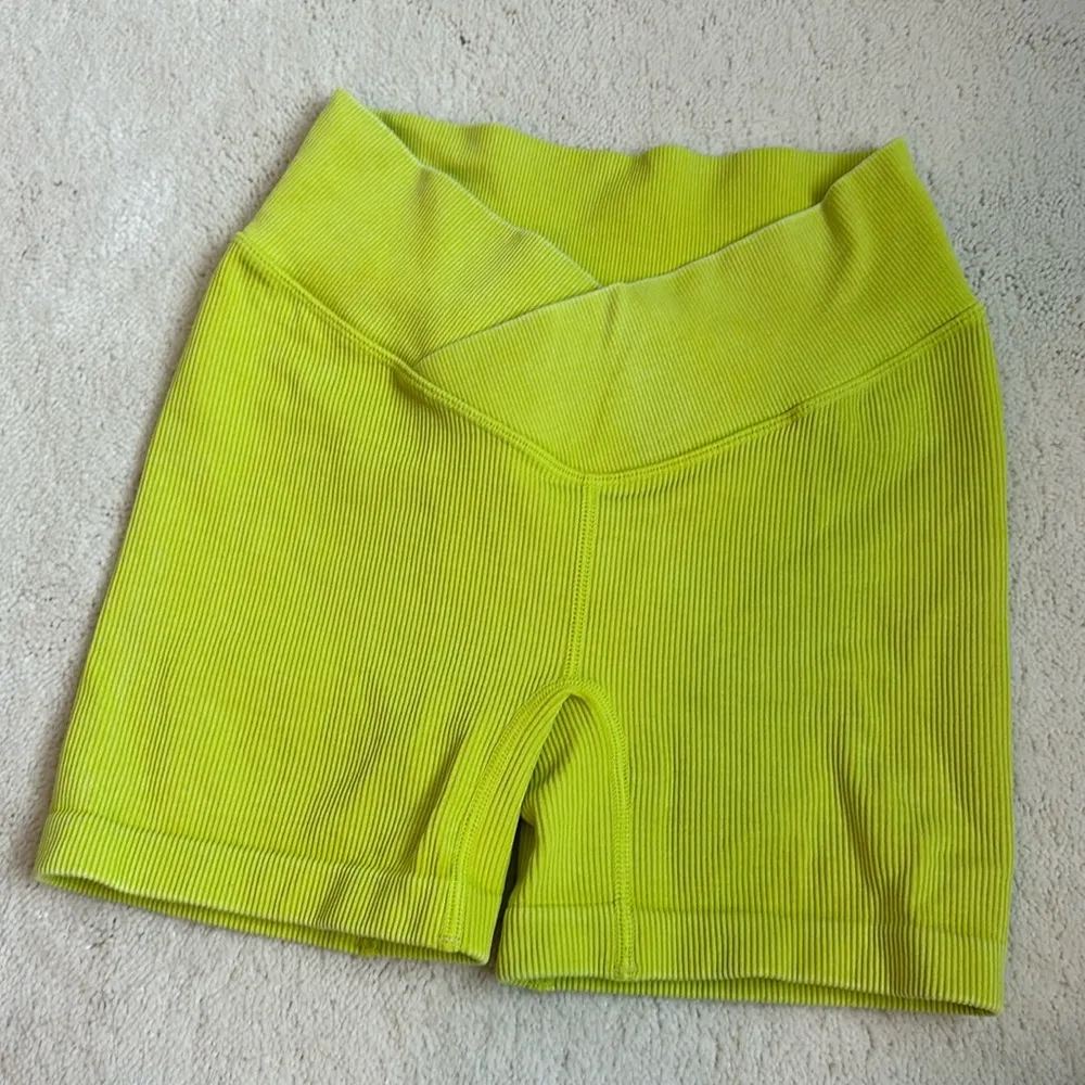 Joylab chartreuse ribbed biker shorts - Image 2