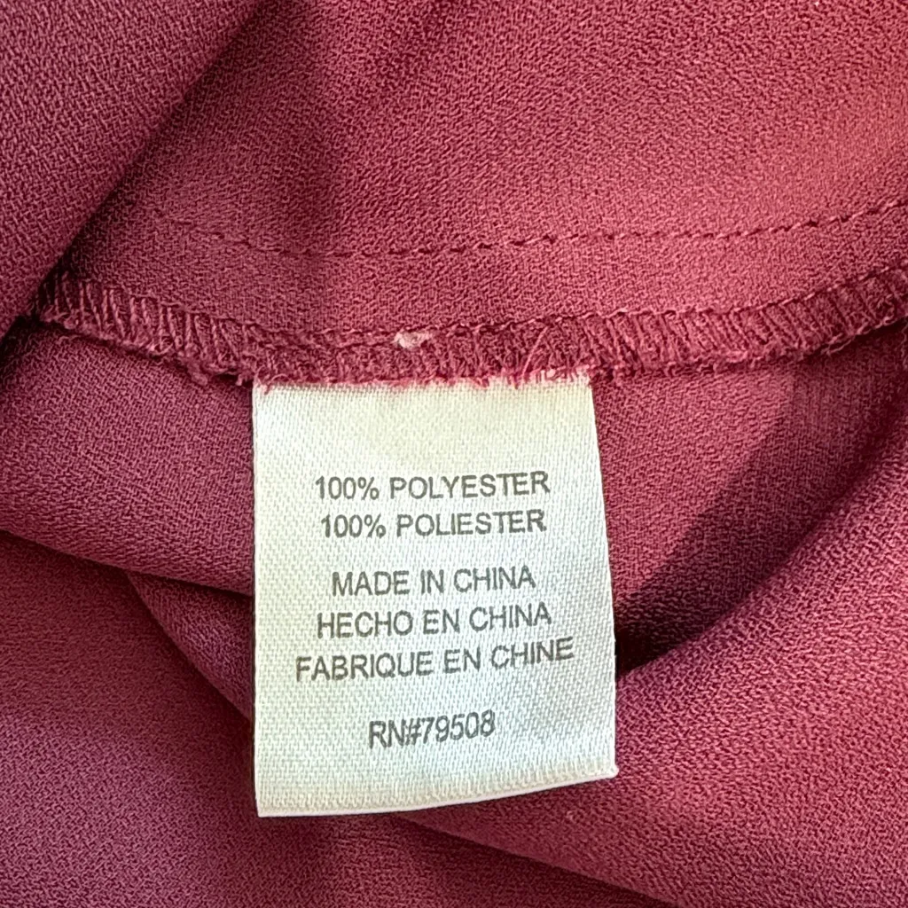 Violet & Claire burgundy sleeveless keyhole front blouse - Image 7