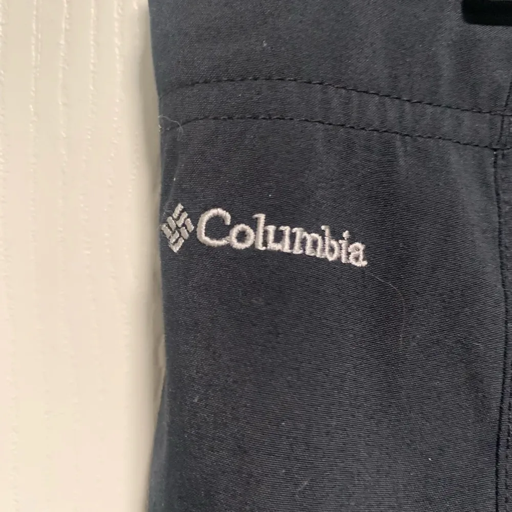 Columbia Women’s Black Board Shorts - Image 3