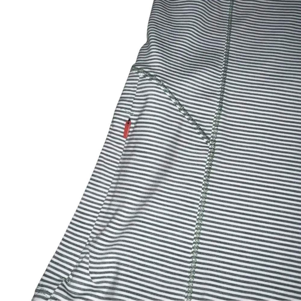 Duluth Trading Green & White Stripe Pier Genius UPF Short Sleeve Tee size XL - Image 3