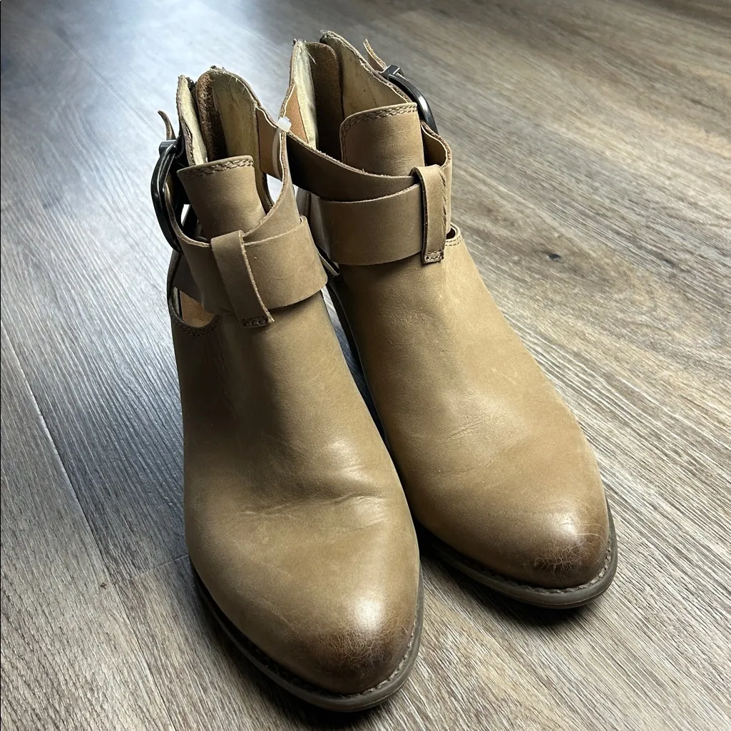 Vionic Tan Ankle Boots with Buckle Detail - Image 3