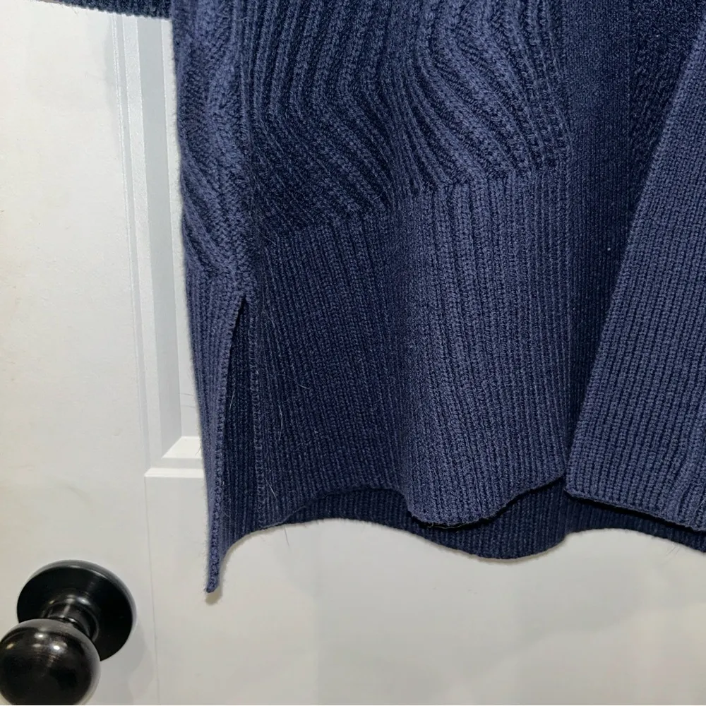 Old Navy  Cardigan Women’s Medium - Image 4