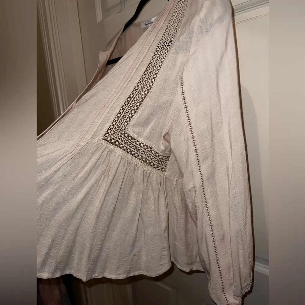 🌼Love tree flowy cream colored long sleeve - Image 7