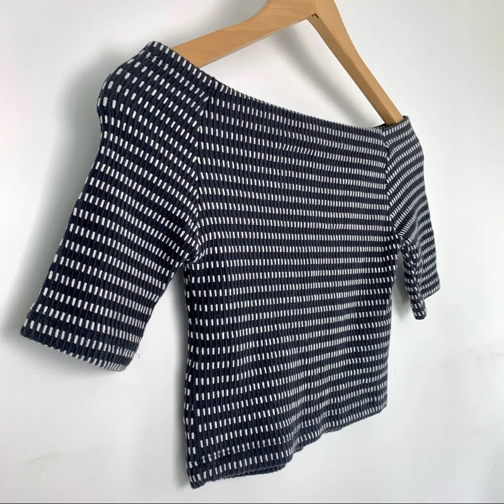 Off-the-shoulder Cropped Elastic Shirt | M - Image 3