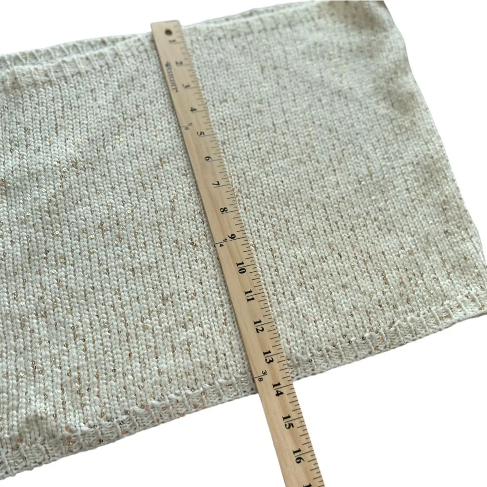 Calvin Klein‎ Women's Gold Knit Scarf with Glitter Accents - Image 9