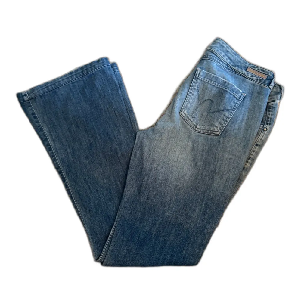 Citizens of Humanity | Boyd Uber Low Rise Rocker Flare Jeans Light Wash Size 27 - Image 11