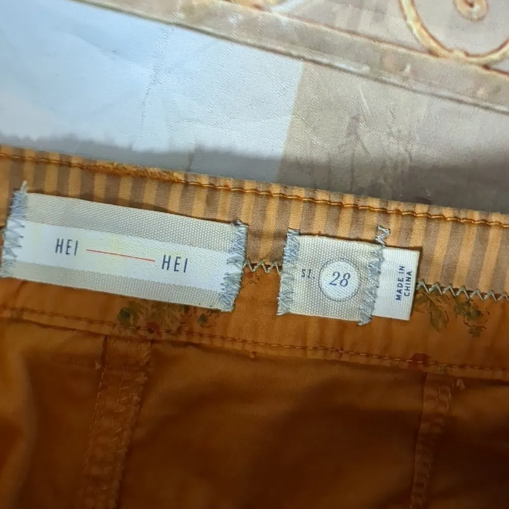HEI hei by Anthropologie orange pants size 28 - Image 2
