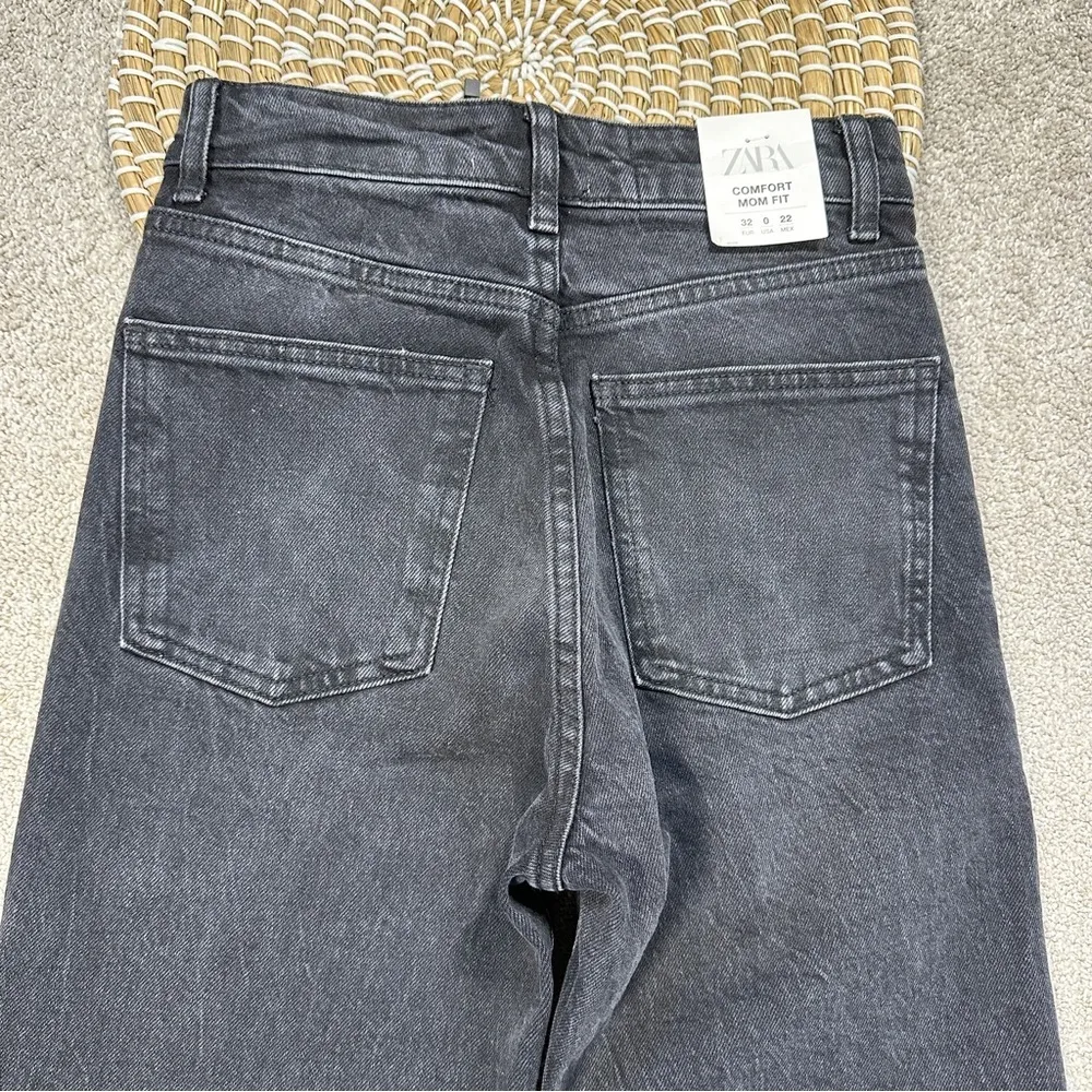 NWOT Zara Comfort Mom Fit High Rise Jeanse Ankle Length Jeans in Black Size 0 - Image 9