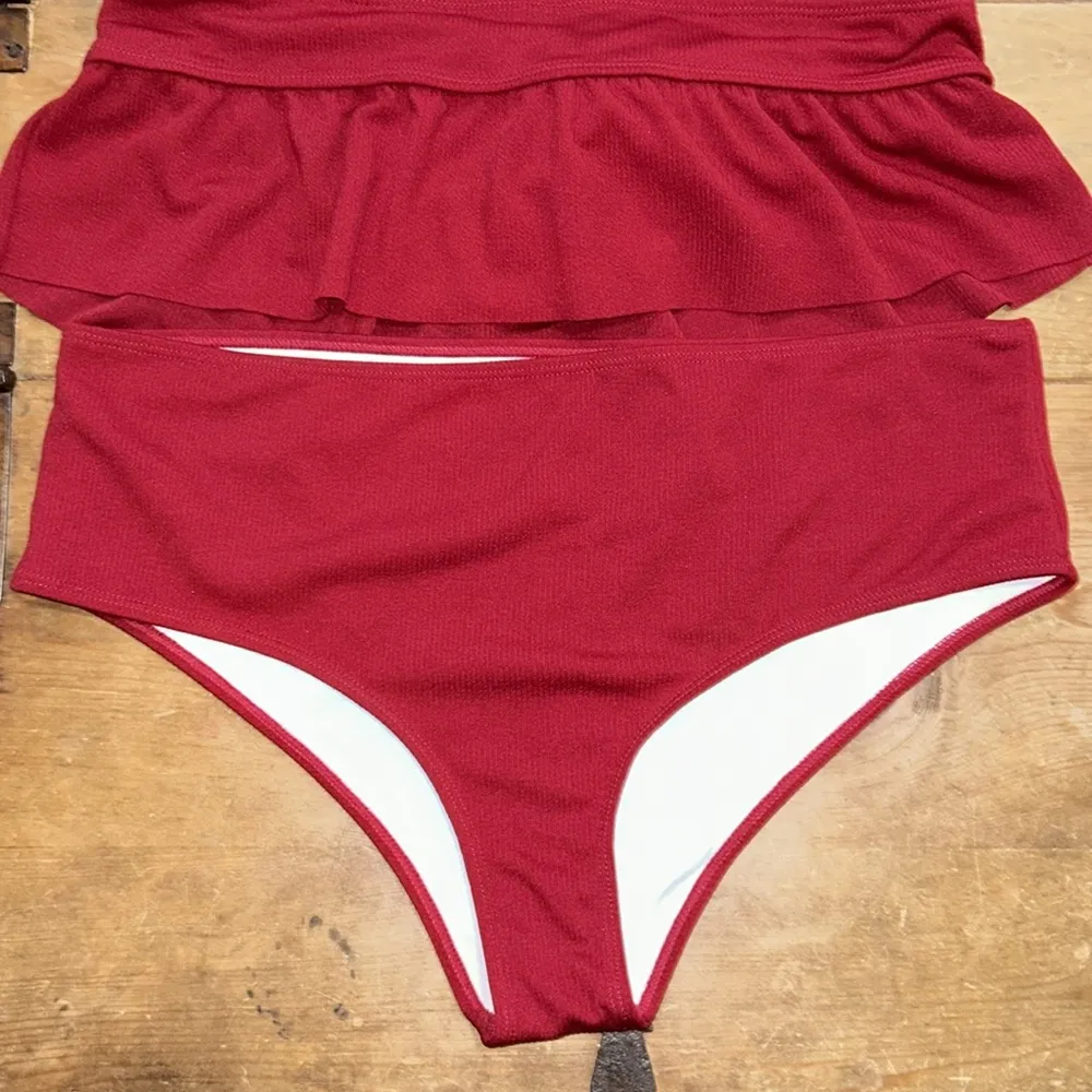 Woman’s Red 2 Piece Swimsuit Size: 3XL - Image 3