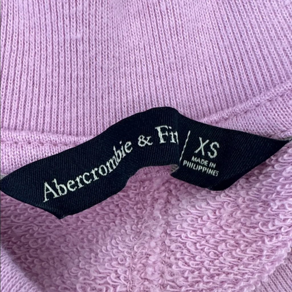 Abercrombie & Fitch Lilac/Light Pink V-Neck Sweatshirt. Crop. Size XS. * - Image 2