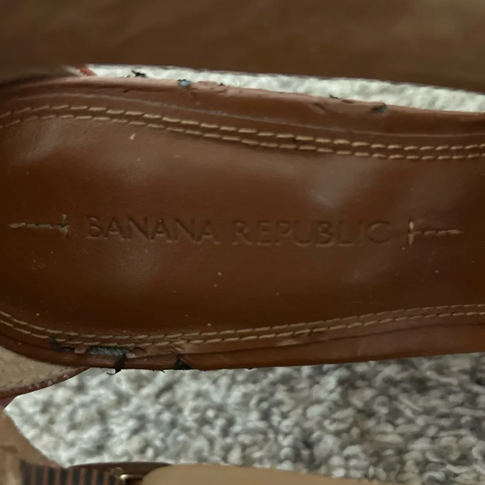 Banana Republic wedge espadrilles.  8 - Image 5