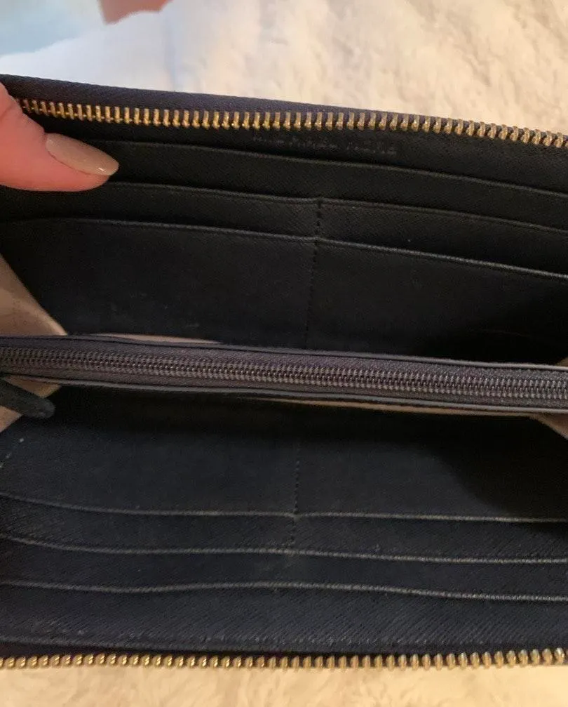 Michael Kors Wallet - Image 6