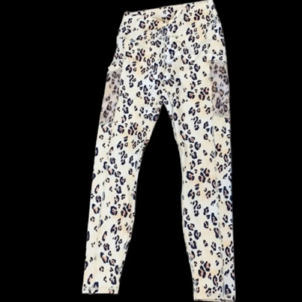 Fabletics Mila Leggings NEW high waisted mesh pocket sides upf 50+ leopard - Image 7