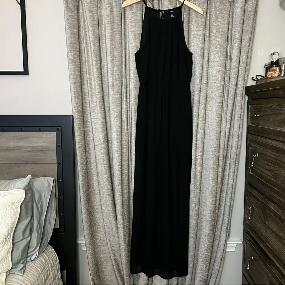 Forever 21  Black High Neck Spaghetti Strap Maxi Dress with Leg Slit Size Medium - Image 3