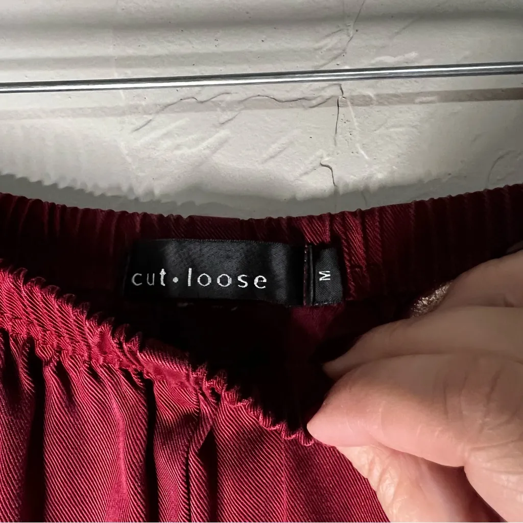 Cut Loose Maroon Tencel Darted Tapered Crop Pull On Pants Red Size M - Image 5