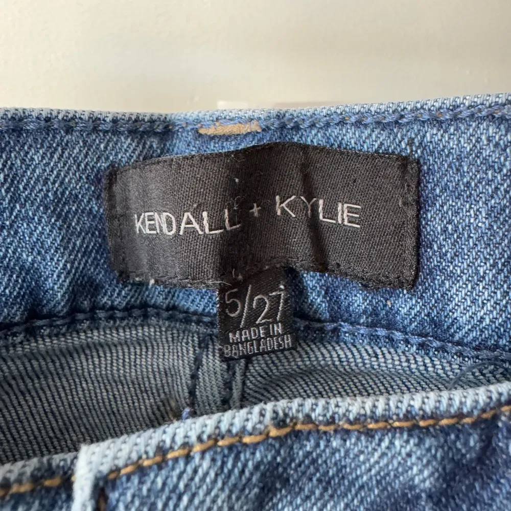 Kendall & Kylie Dark Blue Denim High Rise Skater Jean Size 5/27 - Image 3