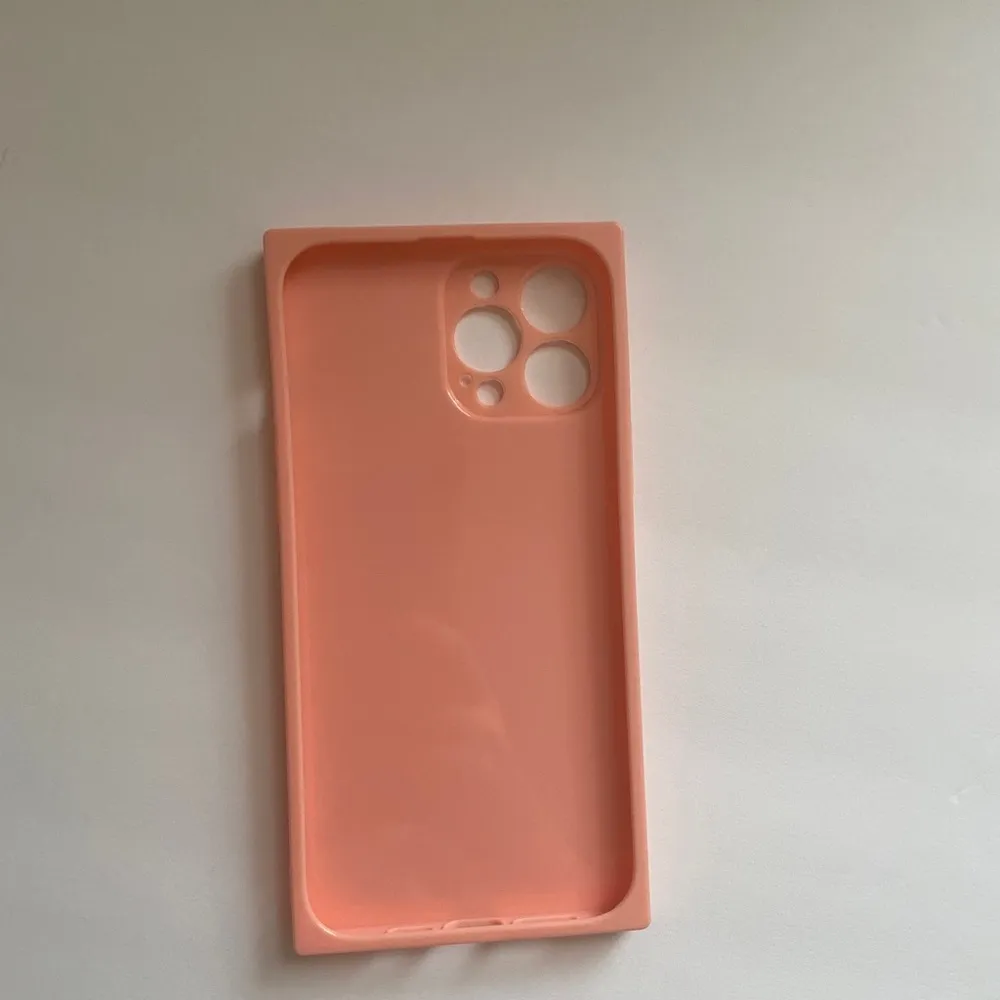 iPhone 13 pro square case - Image 4