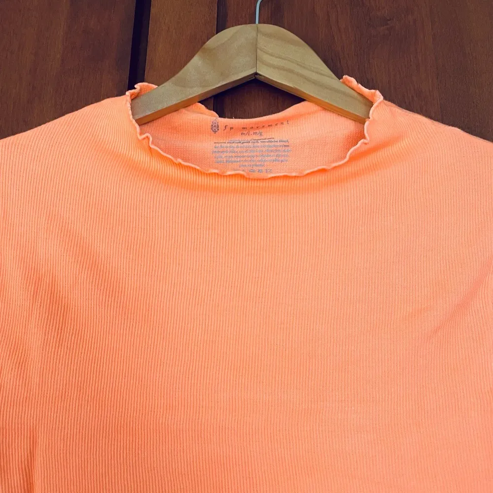 Movement Madeline Crop Tee Shirt Orange Size Medium/Large FLAW - Image 2