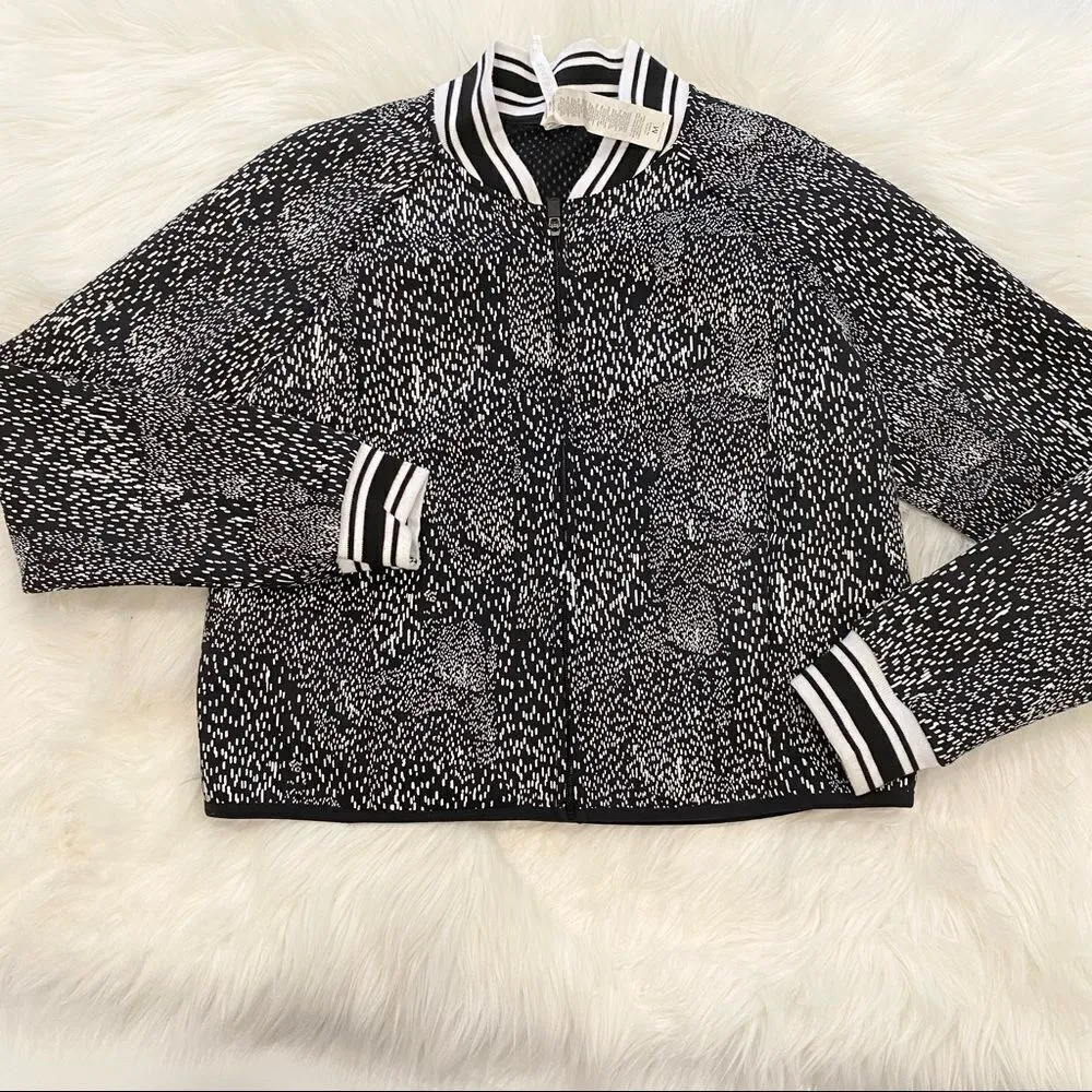 Fabletics Tia Splatter Cropped Bomber Jacket Size Medium‎ - Image 7