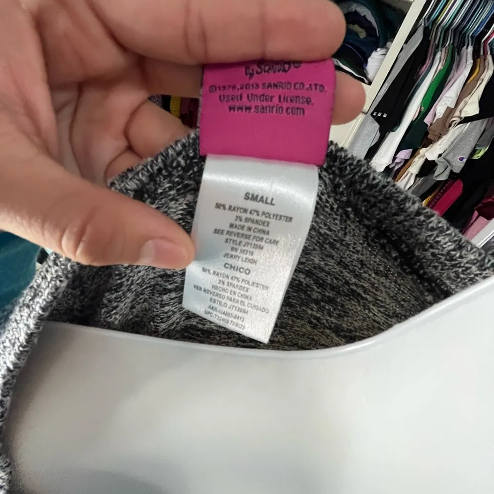 2013 Sanrio Hello Kitty sequin longslevee - Image 6