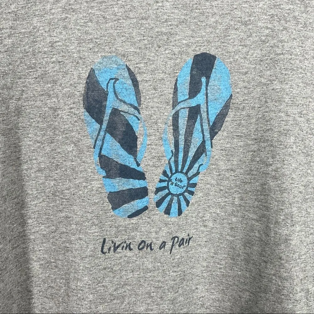Life is Good Heathered Gray Flip Flop Graphic Short Sleeve T-Shirt Medium - Image 2