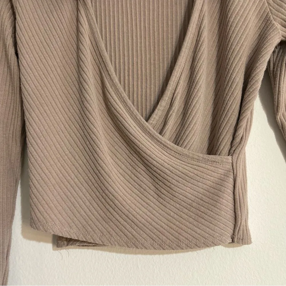 Abercrombie & Fitch Soft A&F Rugby Polo Plunge Wrap Ribbed Top Size Medium Tan - Image 5