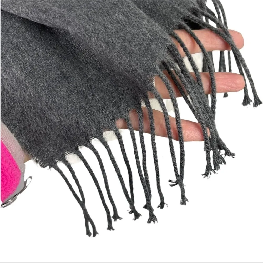 NWT Wilson Leather Black Rivet Made in Italy Gray Fringe Scarf - Image 3