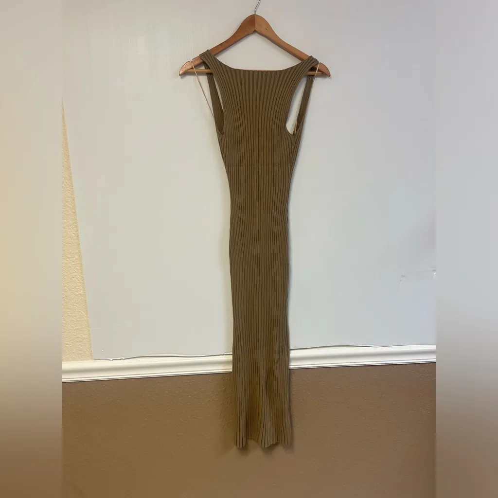 Ribbed knit sleeveless midi‎ body in dress with open back Edit by nine Tan Size M - Image 4