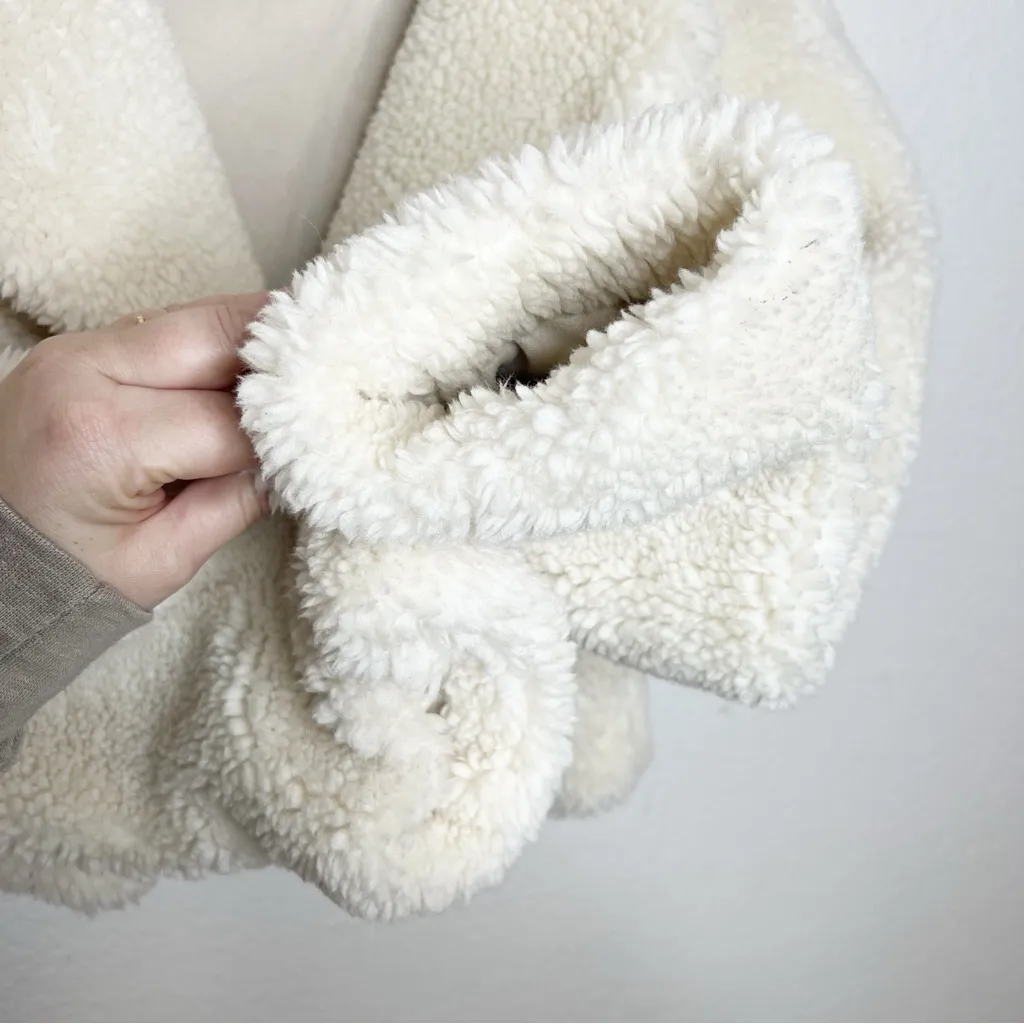 The Group by Babaton Aritzia Sherpa Teddy Jacket Size 2 - Image 4