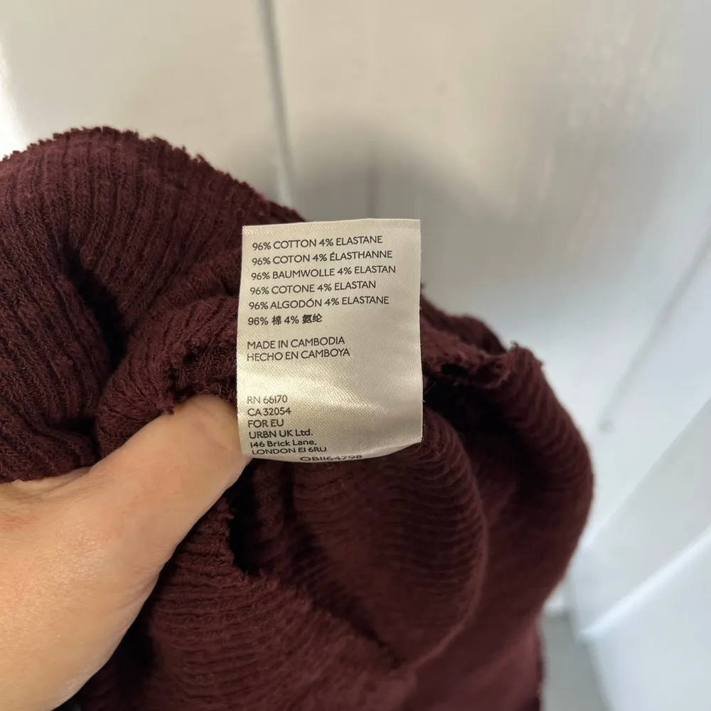 Free People We the Free OG long sleeve thermal top reddish brown size small - Image 7