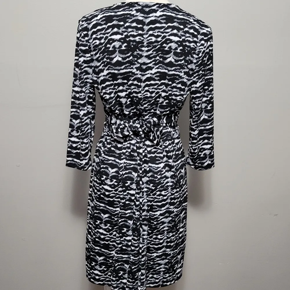 Como Black black abstract contemporary midi dress size medium - Image 5