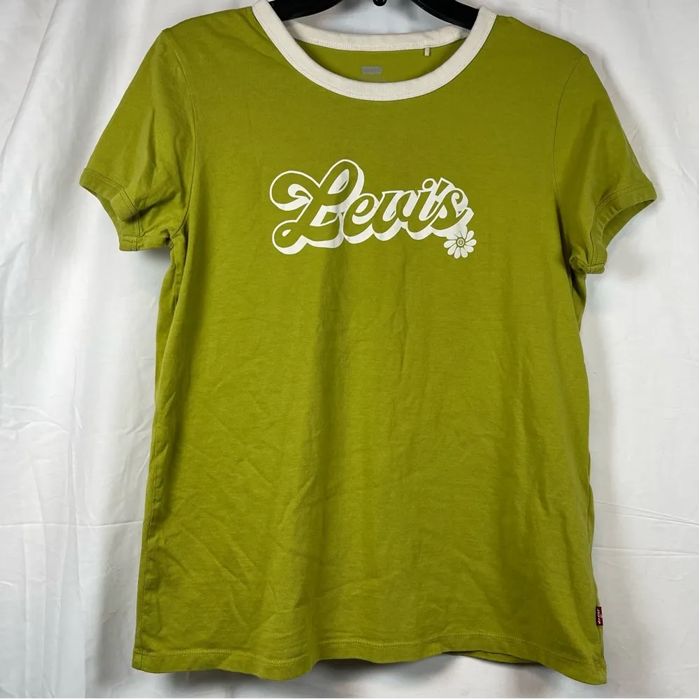 Levi's Green graphic T- shirts SZ:M - Image 2