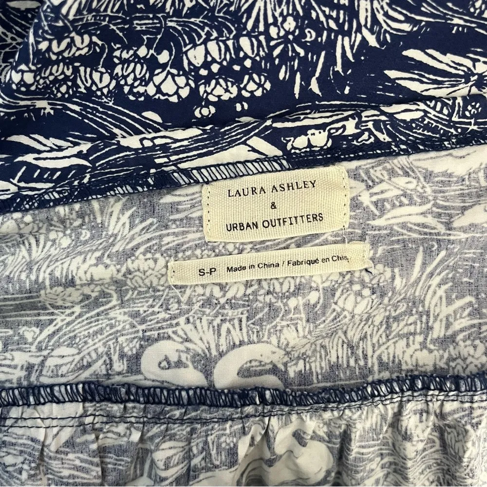 Laura Ashley UO Toile Bella Tiered Babydoll Dress Womens Size Small Blue White - Image 6