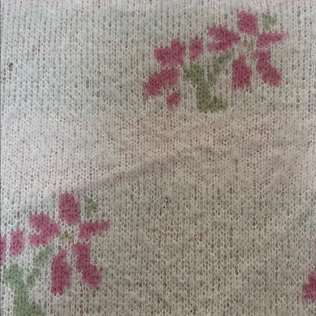 Lush Pink and Cream Floral Cardigan size large. NWT! - Image 6