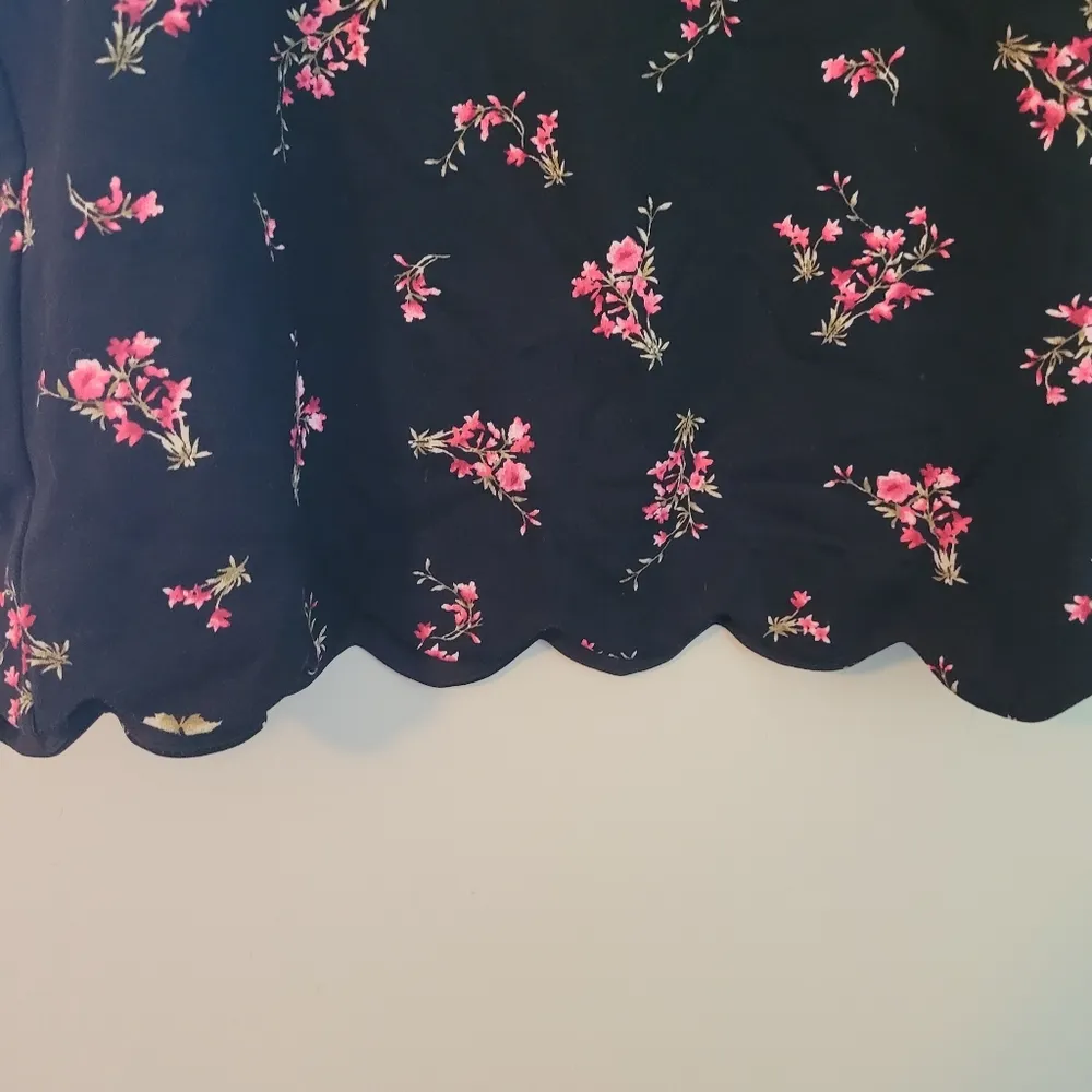 Skies Are Blue Black Black Floral Print Skirt NWT - Image 2