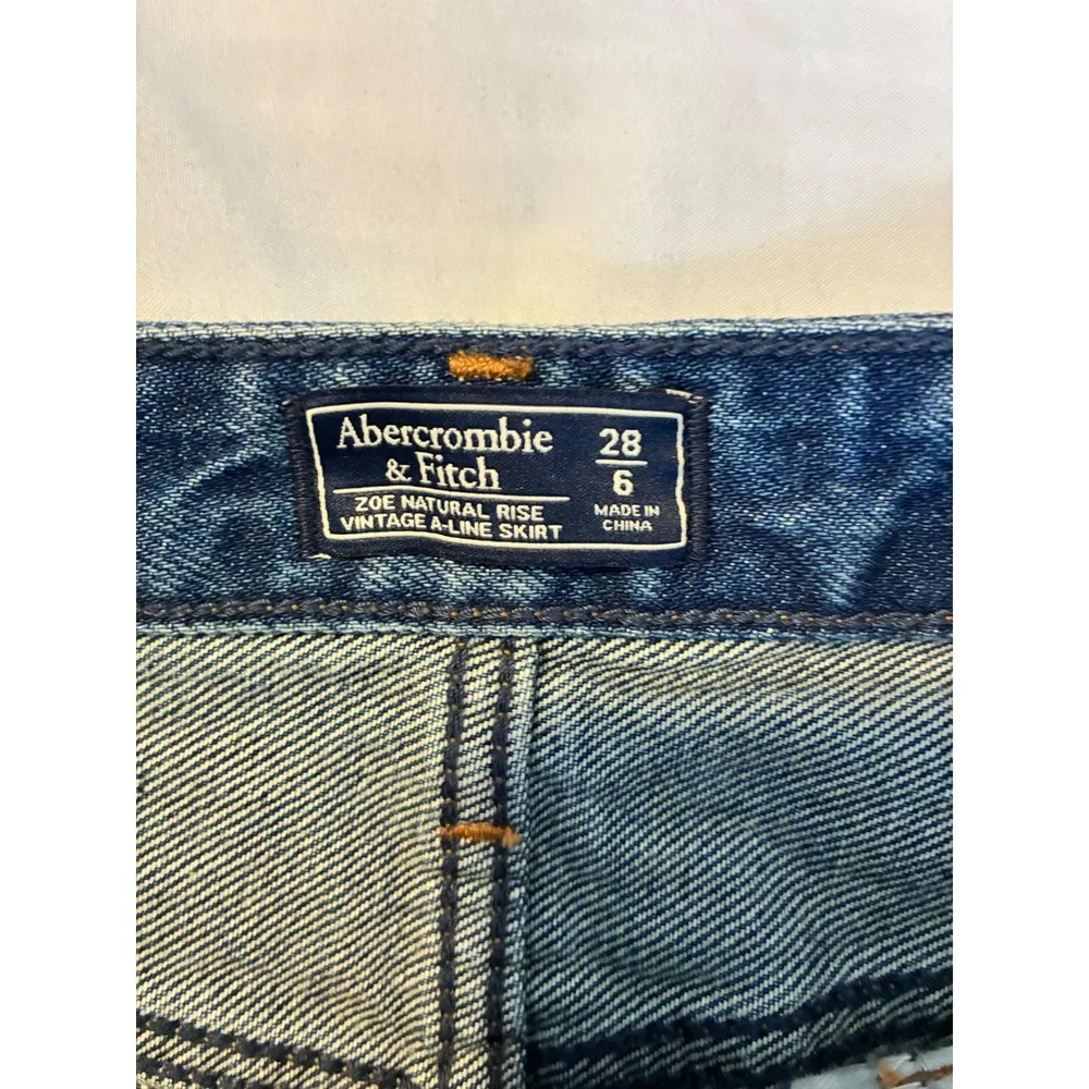 Abercrombie & Fitch Zoe Denim Mini Skirt Red Stripe Raw Hem ALine Casual SZ-28/6 - Image 4