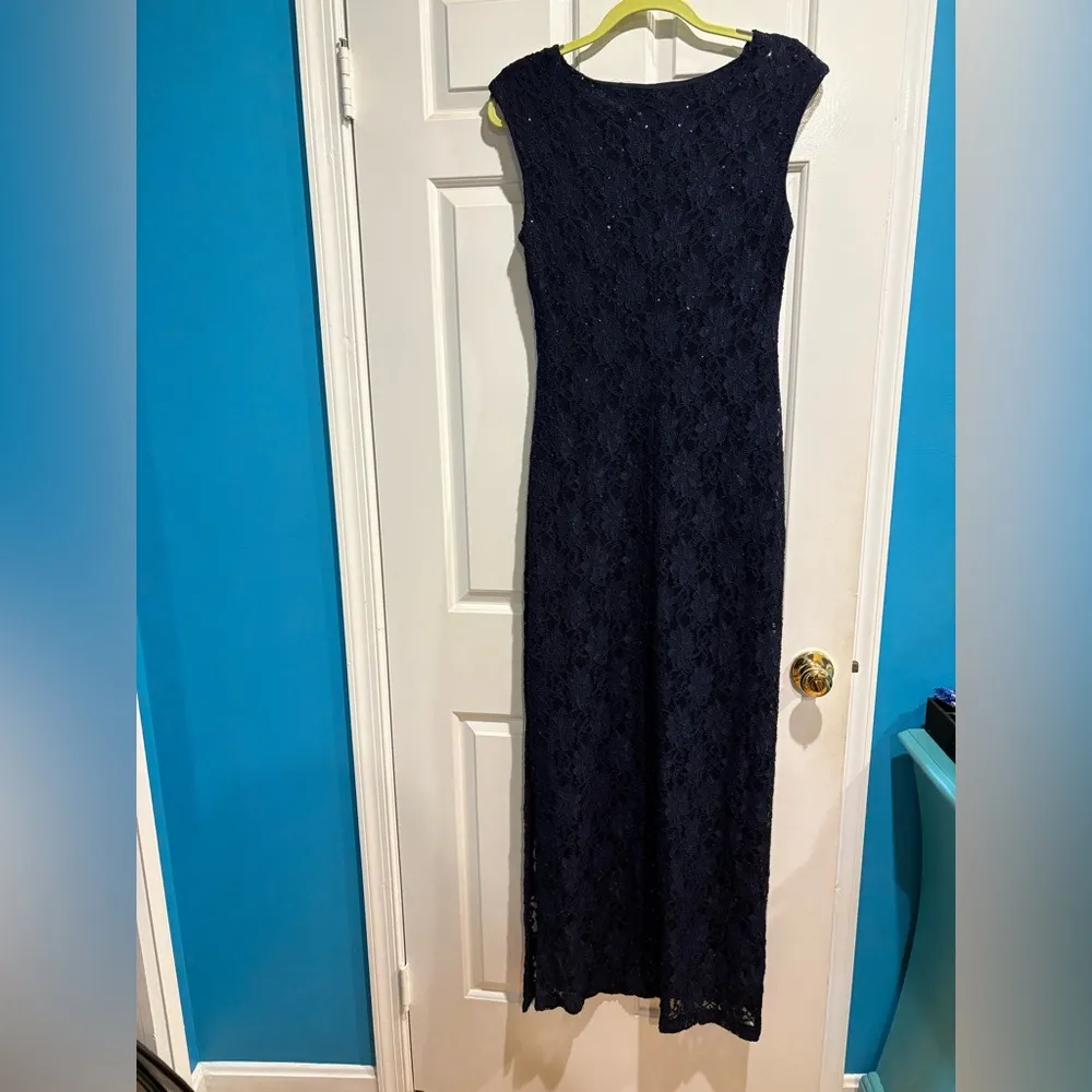Connected formal long dress sz 8 dark blue lace sparkles sleeveless - Image 4