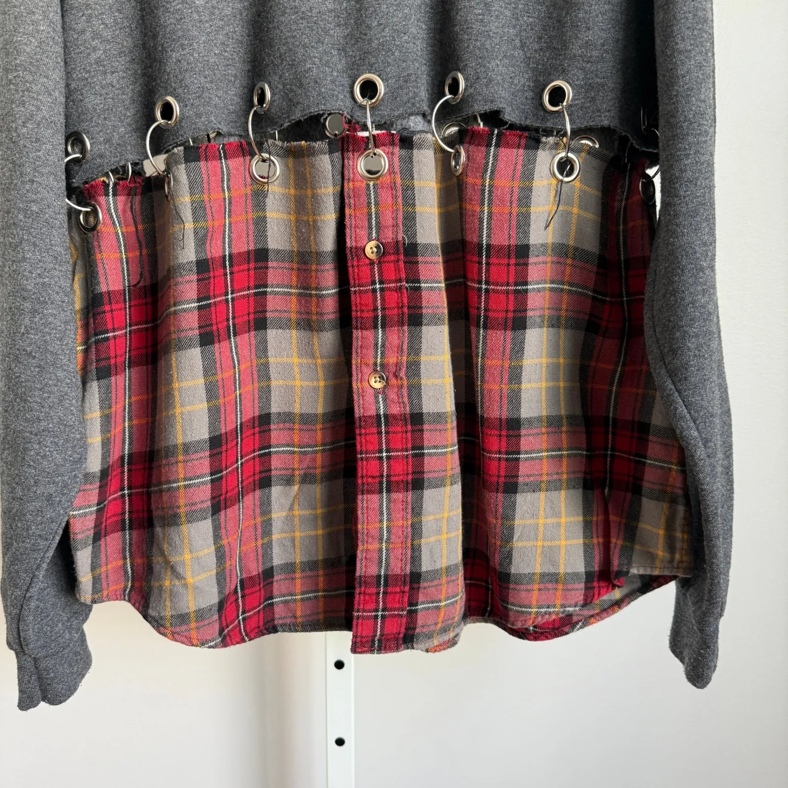 Furst‎ of a Kind Gray Sweatshirt sz L Goth Punk Plaid Layered Grommet Detail Top - Image 3