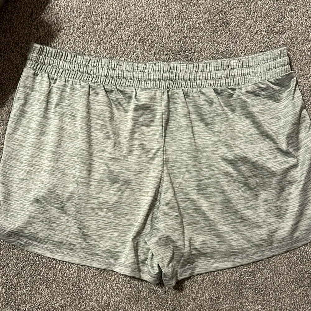 Heathered Grey Casual Shorts XL - Image 4