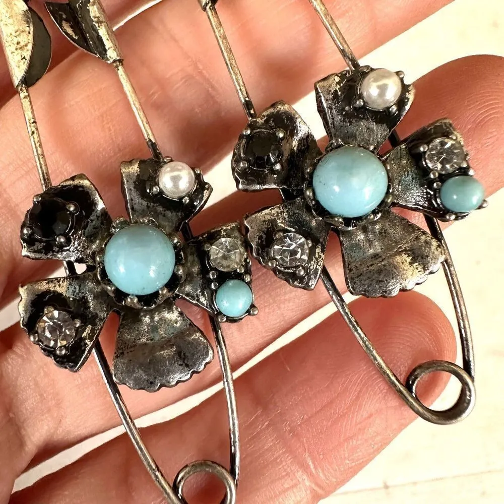 Safety pin flower Earrings - Image 10