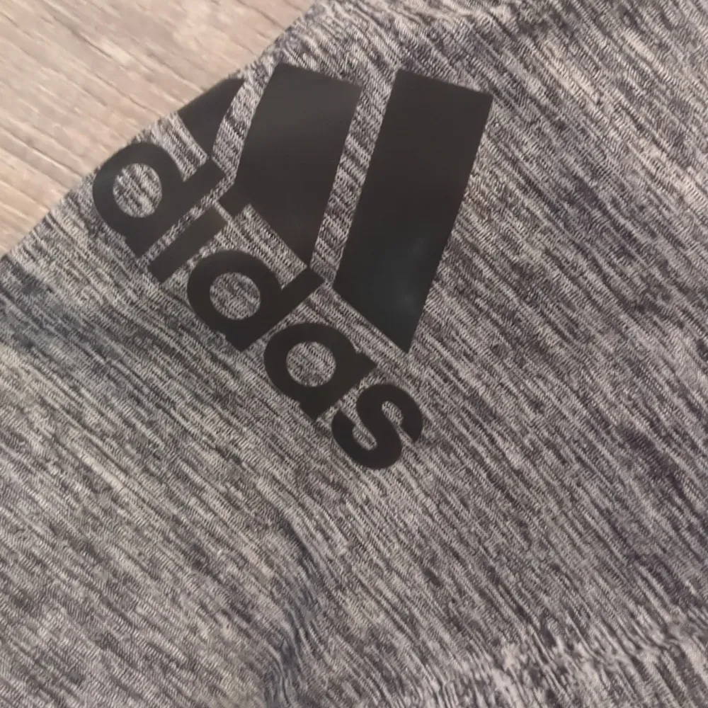 Adidas long sleeve crop top open back size XS - Image 2