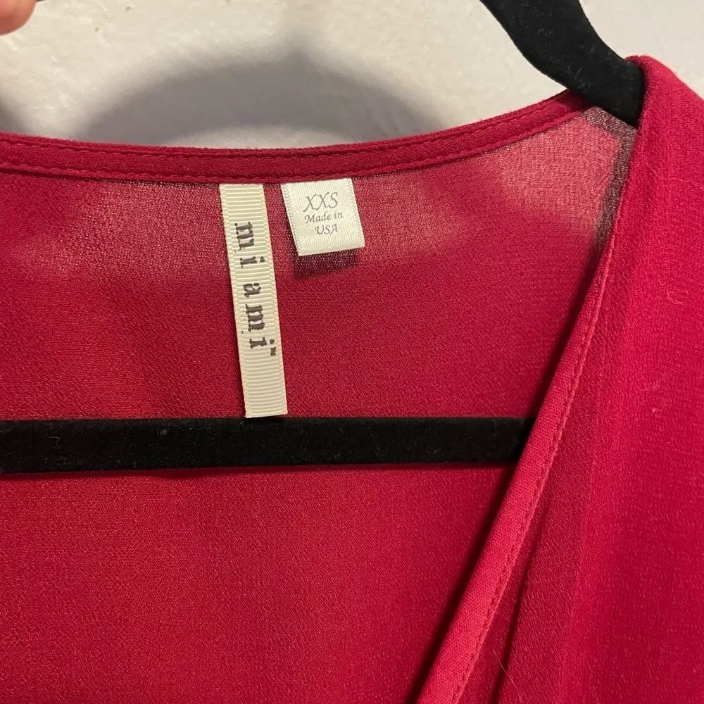 Dark‎ red tie waist dress with Flowy sleeves by Miami - Image 2