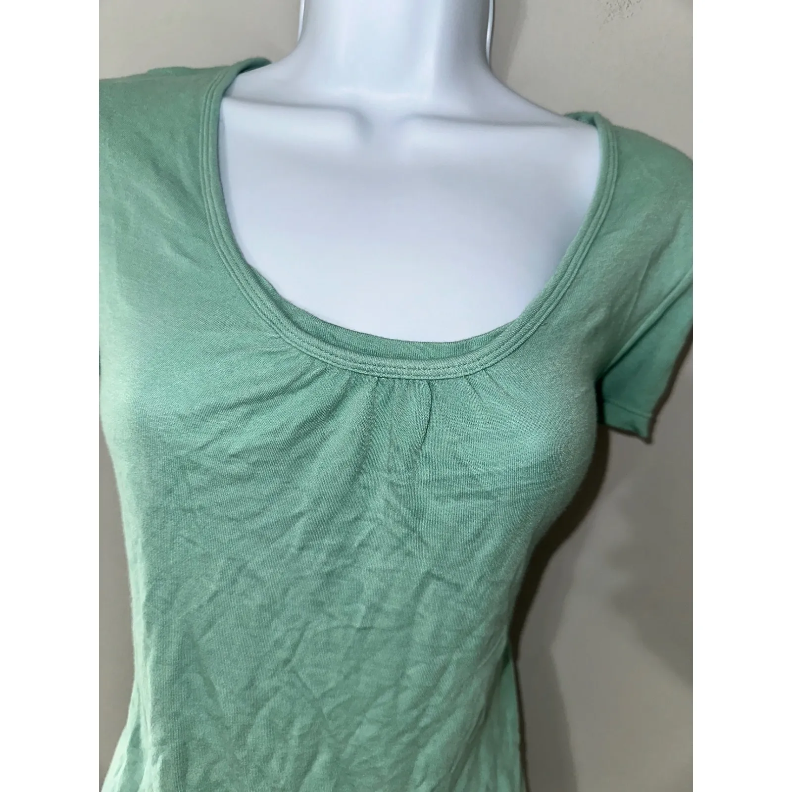DUE PER‎ DUE Womens XL Green Short Sleeve Scoop Neck T - Image 2