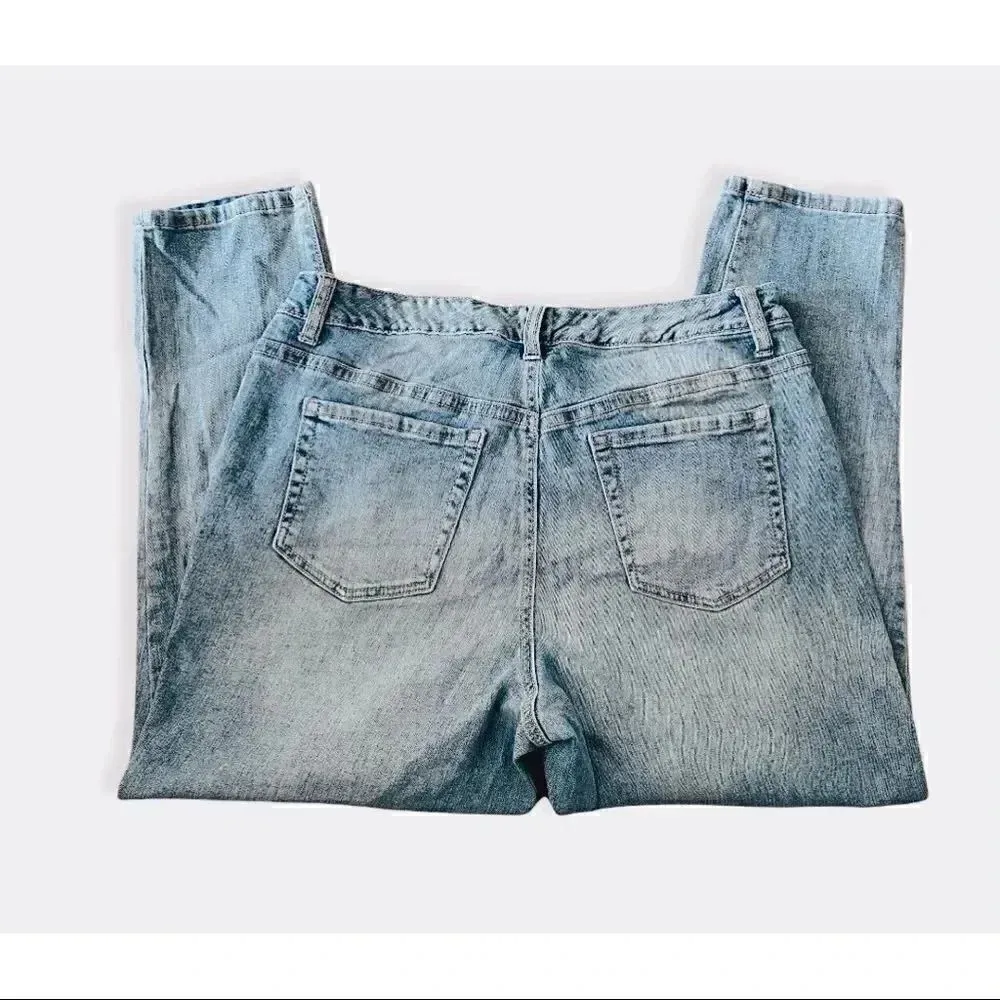 Faded Glory Lake Wash Distressed, High Waist Ripped Boyfriend Womens Jeans - Image 4