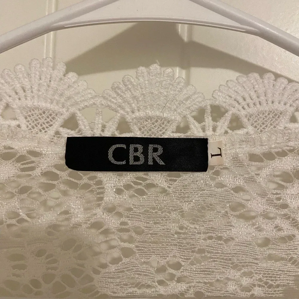 EUC | CBR women’s lace open‎ cardigan — large White - Image 4