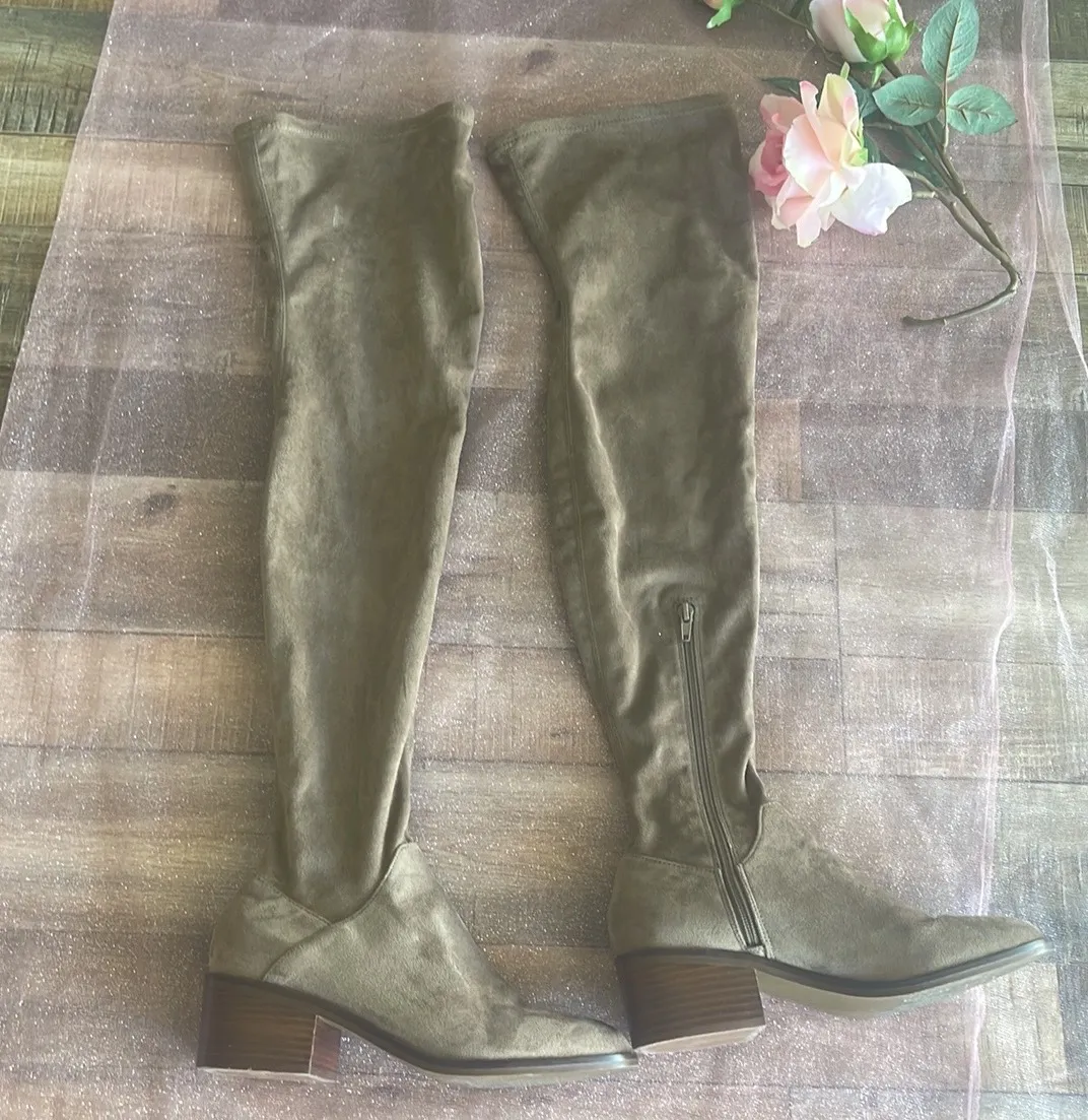 Steve Madden Boots - Image 4