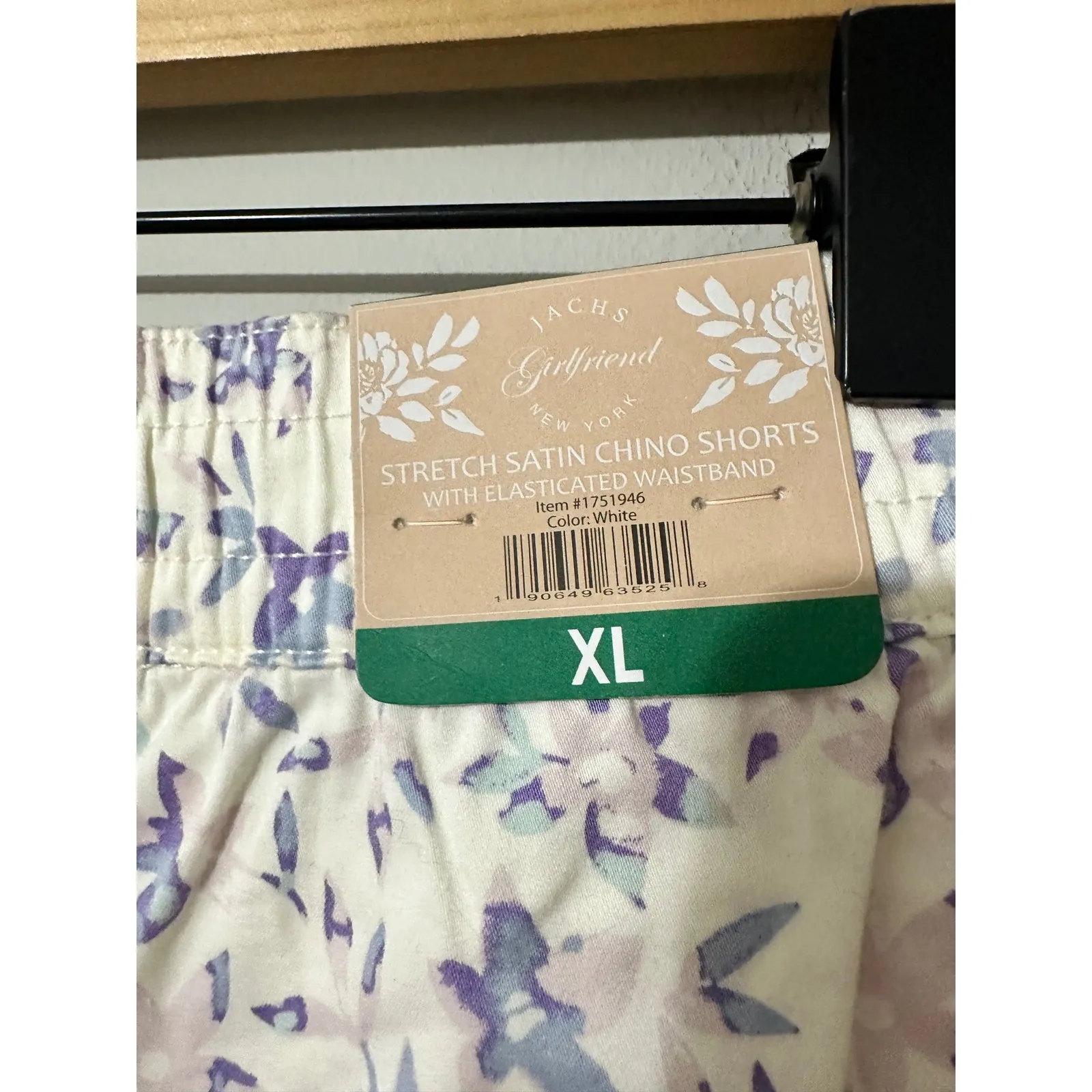 Jachs Girlfriend New York Stretch Satin Chino Shorts Floral Print White XL - Image 4