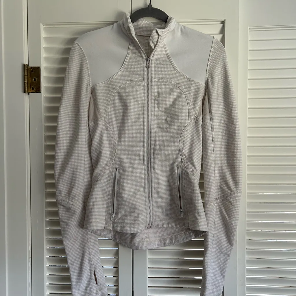 Lululemon Forme Jacket Size 4 Dune White Gingham Full Zip Athletic - Image 2